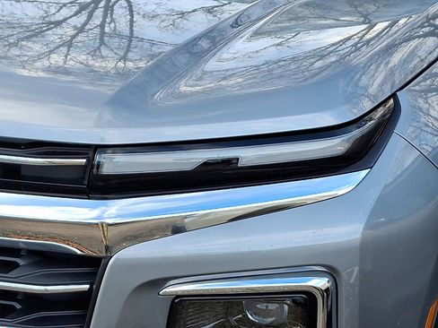 New 2026 Chevrolet Traverse LT w/ Driver Confidence Package AWD/4WD image 3