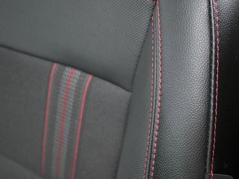 Used 2022 Chevrolet Equinox RS w/ LPO, Floor Liner Package FWD image 13