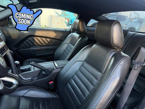 Used 2010 Ford Mustang Coupe RWD image 10
