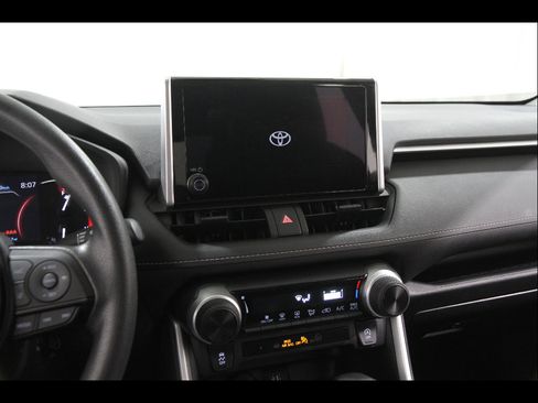 Used 2024 Toyota RAV4 LE image 9