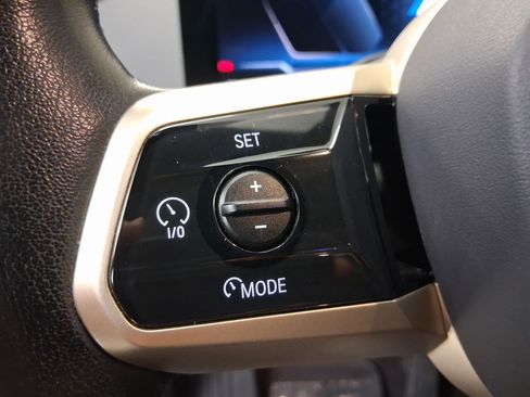 Used 2024 BMW iX xDrive50 w/ Luxury Package AWD/4WD image 13