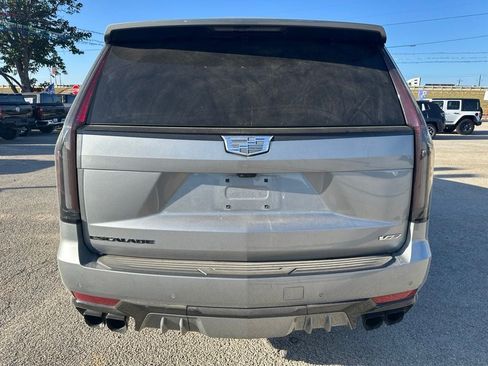 Used 2023 Cadillac Escalade V w/ LPO, ONYX Package AWD/4WD image 9