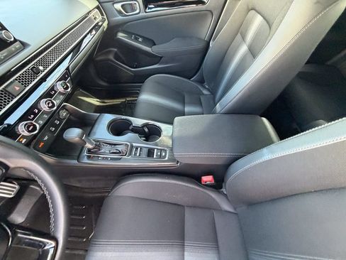 Used 2025 Honda Civic Sport image 18