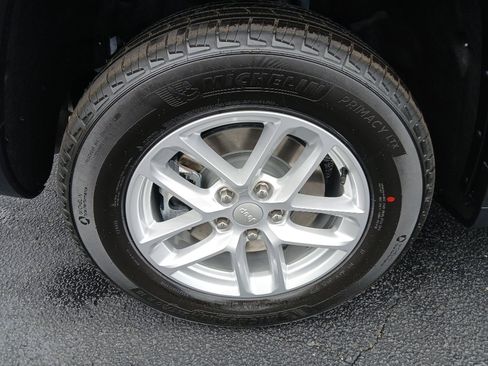 New 2025 Jeep Grand Cherokee L Laredo w/ Luxury Tech Group I image 19