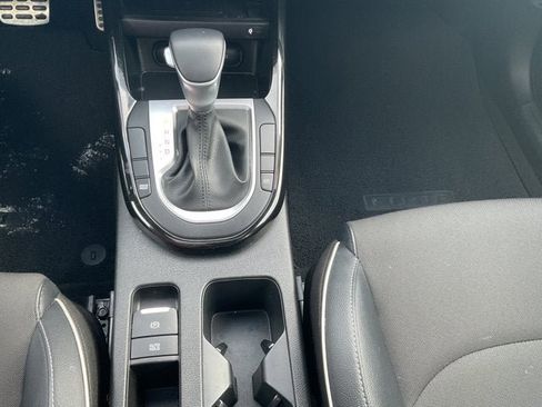 Used 2023 Kia Forte GT-Line w/ GT-Line Premium Package image 18