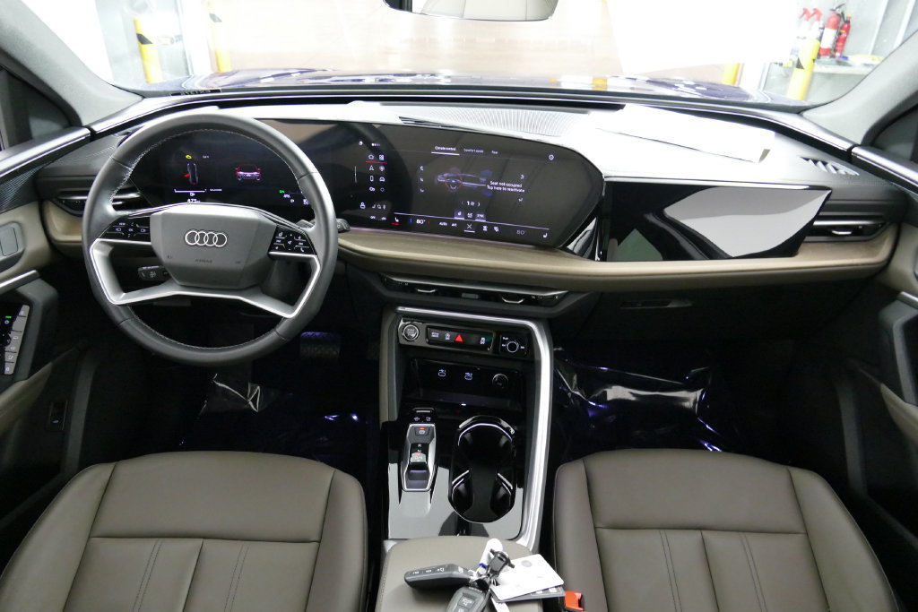 Certified 2025 Audi Q5 Premium AWD/4WD image 23
