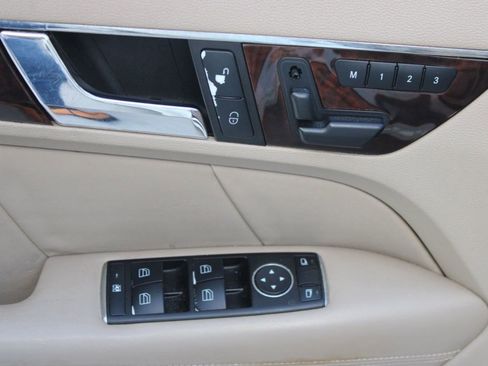 Used 2011 Mercedes-Benz E 550 Cabriolet image 12