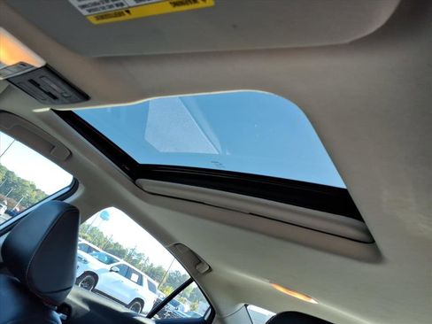 Used 2023 Nissan Altima 2.5 SR w/ SR Premium Package image 6