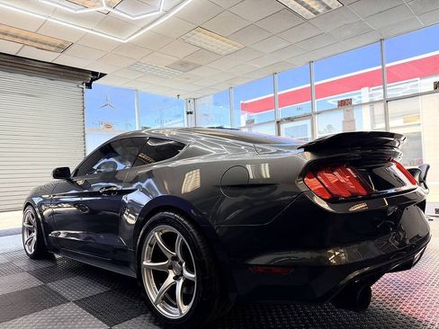 Used 2017 Ford Mustang GT w/ GT Performance Package RWD image 16