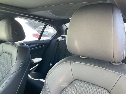 Used 2022 BMW 530e w/ M Sport Package image 15