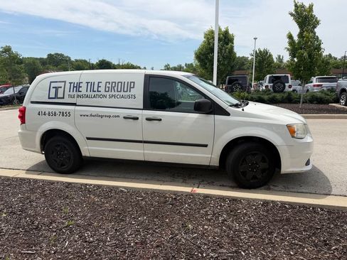 Used 2013 RAM C/V Tradesman FWD image 2