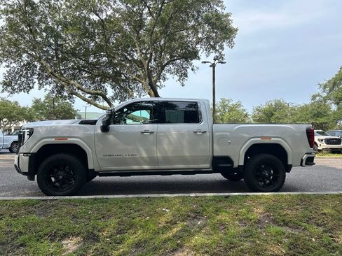 Used 2024 GMC Sierra 2500 Denali Ultimate w/ Max Trailering Package AWD/4WD image 1