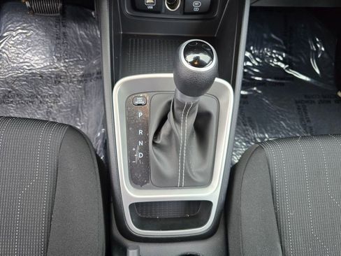 Used 2026 Hyundai Venue SE image 32