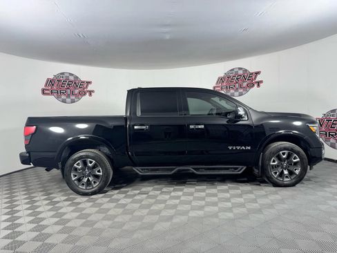 Used 2023 Nissan Titan Platinum Reserve w/ Moonroof Package image 8