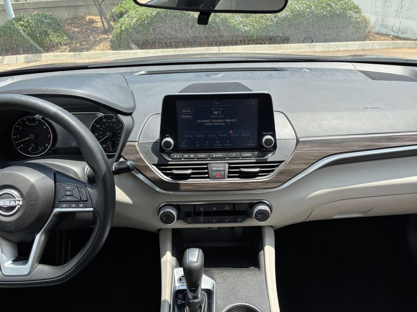 Used 2025 Nissan Altima 2.5 SV FWD image 16