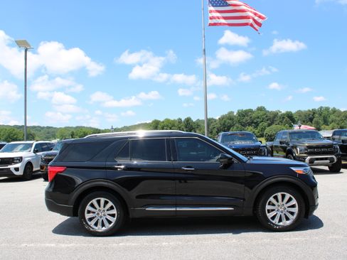 Used 2021 Ford Explorer Limited w/ Equipment Group 301A RWD image 5