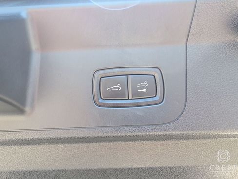 Used 2018 Porsche Panamera 4S AWD/4WD image 28