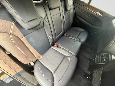 Used 2015 Mercedes-Benz ML 350 4MATIC w/ Premium 1 Package image 18