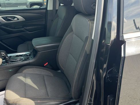 Used 2021 Chevrolet Traverse LS image 19
