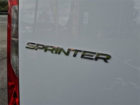 Used 2025 Mercedes-Benz Sprinter 2500 image 29