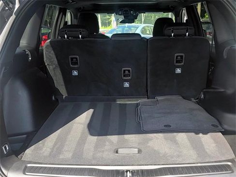 Used 2025 Jeep Grand Cherokee Laredo X image 16