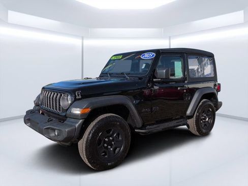 Used 2025 Jeep Wrangler Sport AWD/4WD image 7