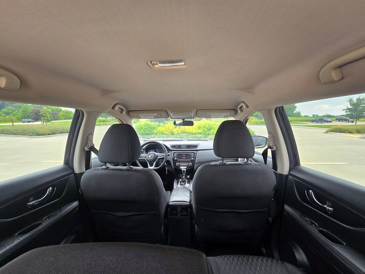 Used 2018 Nissan Rogue S FWD image 11