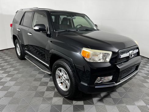 Used 2012 Toyota 4Runner SR5 RWD image 3