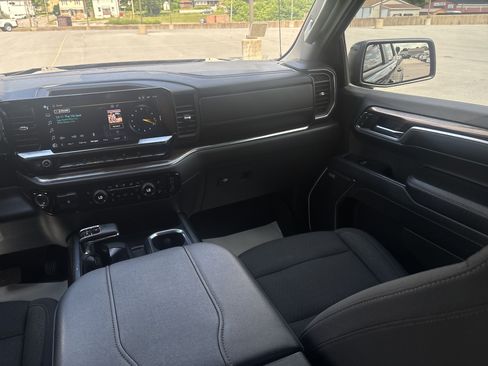 Used 2023 Chevrolet Silverado 1500 RST AWD/4WD image 6