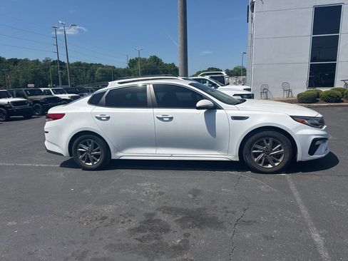 Used 2019 Kia Optima LX image 3