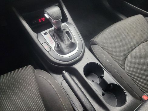 Used 2020 Kia Forte LXS FWD image 26