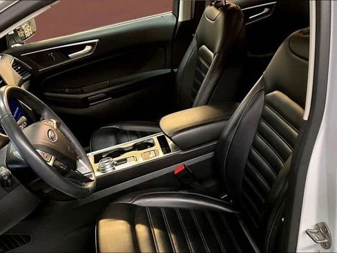 Used 2023 Ford Edge SEL image 21