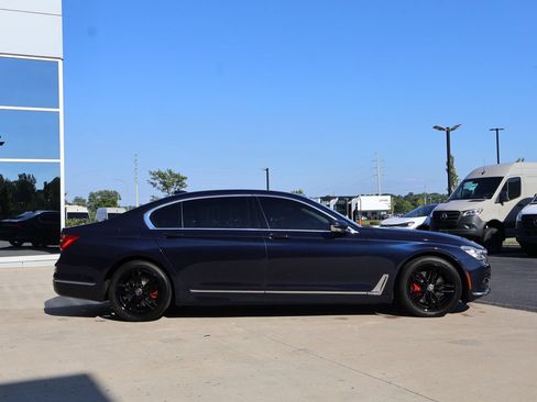 Used 2016 BMW 750i xDrive AWD/4WD image 4