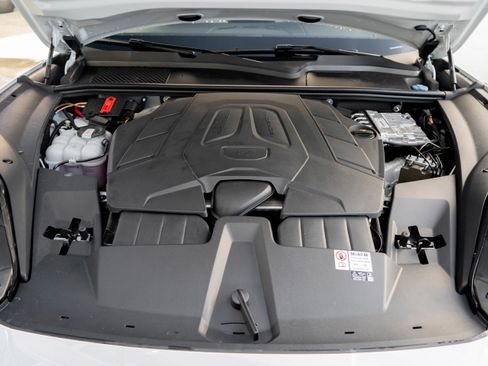 Used 2024 Porsche Cayenne image 37