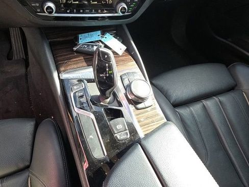 Used 2019 BMW 540i w/ Executive Package RWD image 19