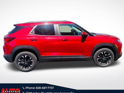 Used 2021 Chevrolet TrailBlazer LT w/ Convenience Package FWD image 3