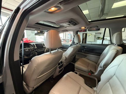 Used 2018 Honda Pilot Elite image 31
