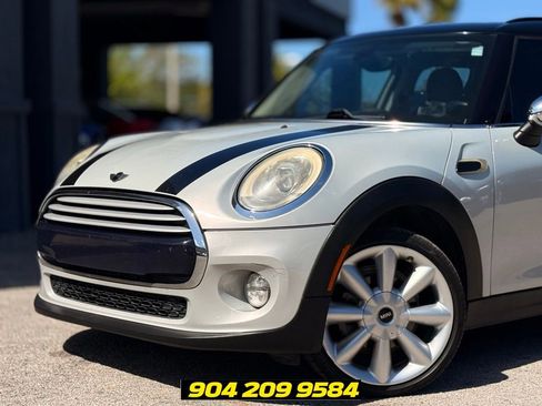 Used 2015 MINI Cooper 4-Door Hardtop FWD image 2