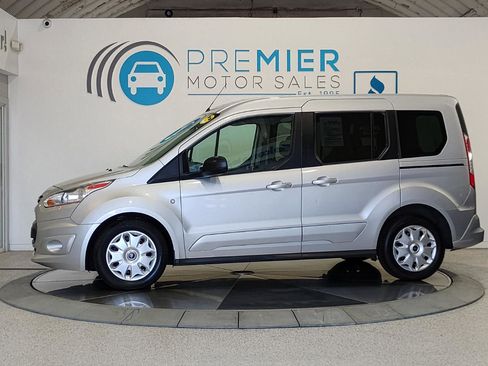 Used 2016 Ford Transit Connect XLT image 2