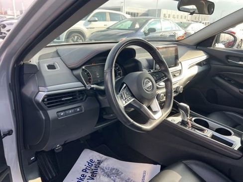 Used 2024 Nissan Altima 2.5 SR image 9