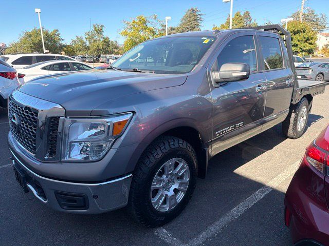 Used 2018 Nissan Titan SV w/ SV Convenience Package AWD/4WD image 13