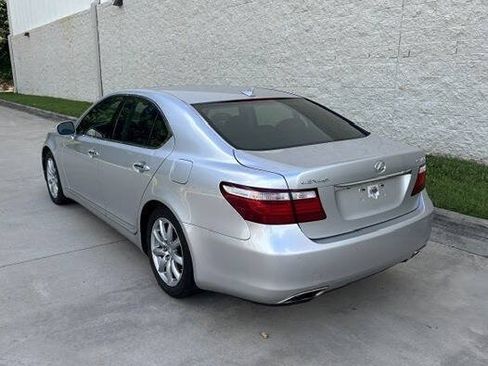 Used 2008 Lexus LS 460 RWD image 19