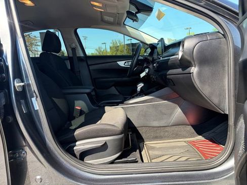 Used 2024 Kia Forte LXS image 7