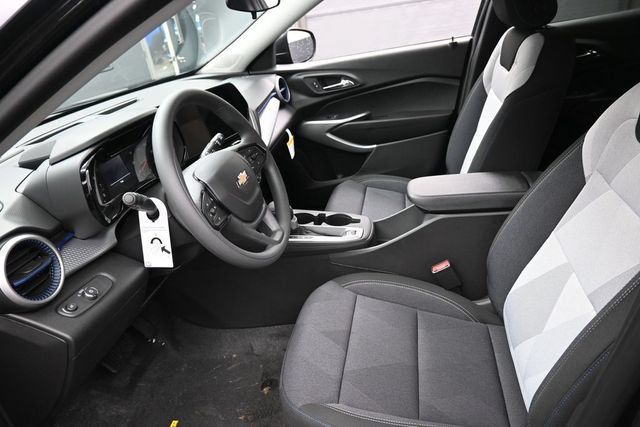 New 2026 Chevrolet Trax LS FWD image 8