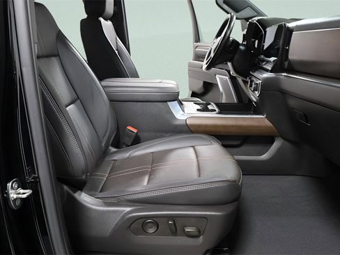 Used 2024 Chevrolet Silverado 2500 High Country w/ High Country Premium Package image 30