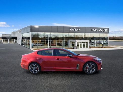 Used 2018 Kia Stinger GT2 AWD/4WD image 2