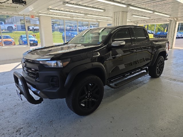 Used 2023 Chevrolet Colorado Trail Boss w/ Advanced Trailering Package AWD/4WD image 2