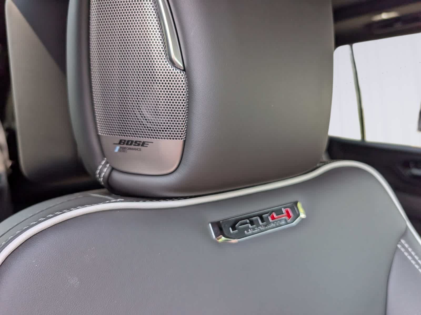 Used 2025 GMC Yukon AT4 Ultimate AWD/4WD image 12