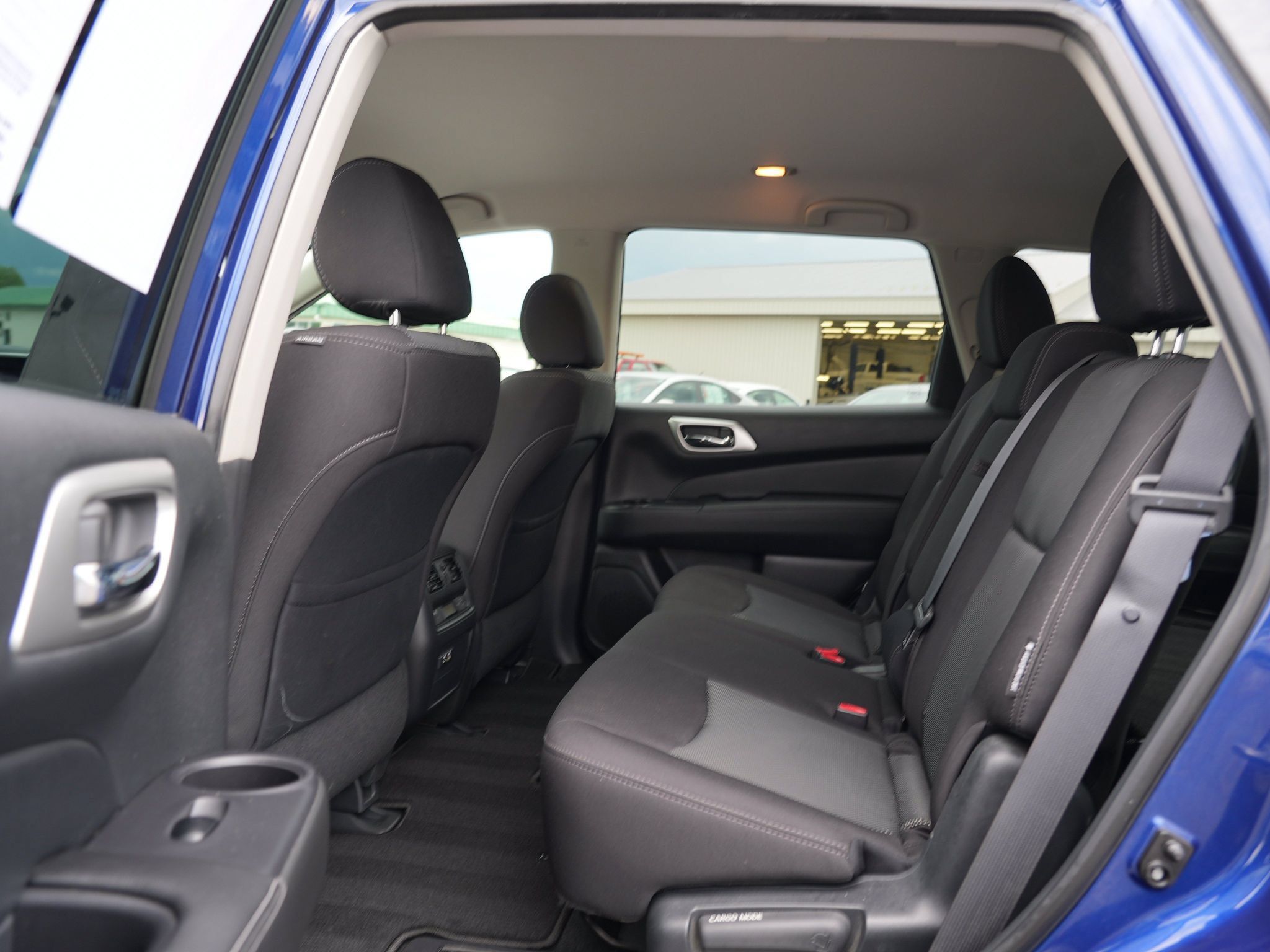 Used 2020 Nissan Pathfinder S AWD/4WD image 19