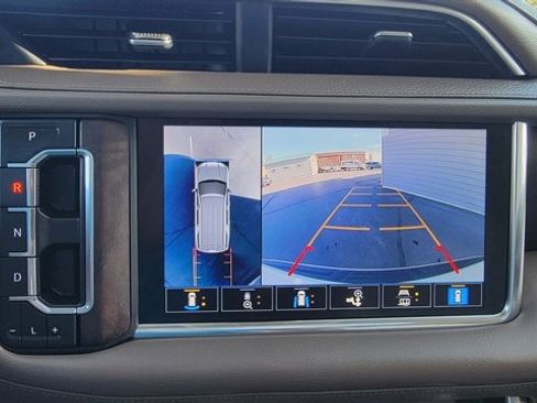 Used 2021 GMC Yukon XL Denali w/ Denali Premium Package image 33